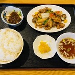 チャイニーズ桃園 - 料理写真:「八宝菜定食」930円税込み♫