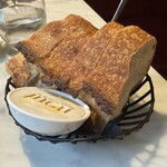 Bistro Neuf - パン