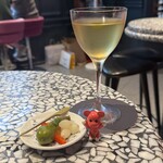 Super Lyan - 料理写真:BnB Gibson　€16