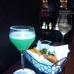 ステーションホテルオリジナルカクテル
          とフィッシュ＆チップス