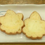 やまだ屋 - 瀬戸内レモンクリームもみじ ※カットしてみました (2025.06.01)