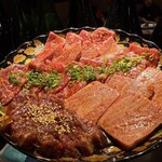 肉と日本酒 - コースタレ焼き
黒毛和牛特選部位4種盛り合わせ