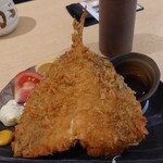 沼津魚がし鮨 - 地物鰺フライ480円