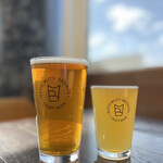 마츠모토 브루와리 탓푸루무 혼마치점 - MATSUMOTO BREWERY는 2016년에 마츠모토시 노미즈에 설립된 브루어리로, 중마치, 본마치, 최근에는 마츠모토 역 앞에도 탭룸을 운영하는… 활기찬 브루어리입니다♪( ´▽｀)