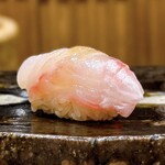 鮨 美幸 - ・鶏魚 ~昆布締め 酢橘~