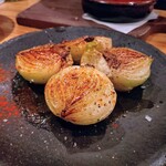 バルパンチョ - 『新玉ねぎのロースト アンチョビバター（680円税込）』