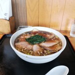 中華朋絢 - ていねいな仕込みのチャーシュー麺！！