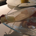 Arzak - TASTING MENU(189EUR) アミューズ Marinated anchovy and strawberry
