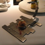 Arzak - TASTING MENU(189EUR) アミューズ bitter raspberry