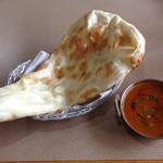 Indian Restaurant D SAGARMATHA - 20140830 サガルマータ ★ランチセット （マトンカレー辛口）（800円）★ 写真の「ナン（お代わり自由）・カレー1品」の他に、「サラダ・スープ・ドリンク」が付きます(^-^)/