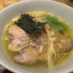 302755552 - 淡麗塩