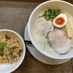 ラーメン家 みつ葉 - 
