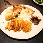 KAGARIBI - 窑烤披萨、意大利面、新鲜鱼类的木炭烤