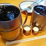 コメダ珈琲店  - ワタシはたっぷりアイス、相方は普通サイズのアイスコーヒーを！