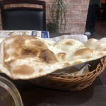 ASIAN DINNING SHIVA MAHAL - おかわりナン　これが余計だった…