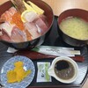 海と大地 - 料理写真:特上海鮮丼(大盛り)