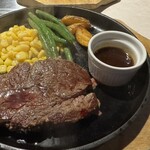 国産熟成焼肉 肉バル ドウラクコリーダ - フィレステーキ120g1958円