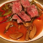 イタリアン チャイナバル村塾 - サーロインを使った青椒肉絲