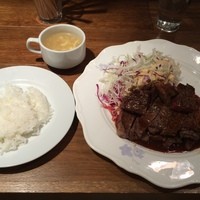 キャトルラパン　神戸三宮 - ステーキランチ（２枚、３６０ｇ）