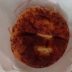 ゆめ酵母 ひげのぱん屋 - クワトロチーズボール 248円