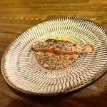 モダンスパイス 虹の仏 - 宮城県女川　天然銀鮭　白インゲン豆の黄身酢　スパイスソース