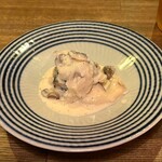 モダンスパイス 虹の仏 - 三重県　鰻　白焼　ブリーチーズ　マッシュルーム玉ねぎ　コラトゥーラのクリームソース(少な目です