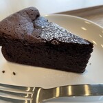 食堂とカフェ つくる - 空のガトーショコラ