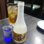 大衆酒場 亀屋 - ウーロンハイと冷酒