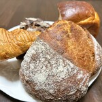 VOLLON - カンパーニュのお尻