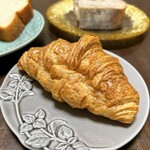 VOLLON - ほんの〜り甘くてとっても美味しいクロワッサン