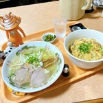 あつし亭 - 料理写真:あつしラーメンとミニ玉丼 700円