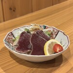 魚と炭と鉄板と ととと - 鰹の藁焼き