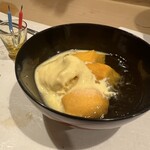 うを徳 - ラムレーズン入りバニラアイスクリームとマンゴーとびわ