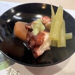 うを徳 - 佐渡産煮蛸の柔らか煮と愛知のふきと叩いた大根煮