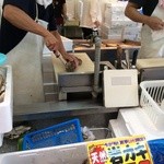 寺泊中央水産 まるなか - 天然岩牡蠣