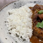 ワインとスパイス小料理 Dal Mellow - パラパラご飯がカレーに馴染んで良きなのよ