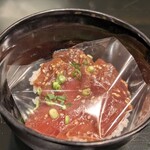 グラスコート - まぐろの中華風漬け丼