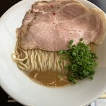 紅ズワイガニらぁ麺 まるはち屋 - 
