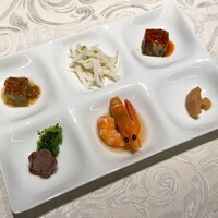 御膳房 六本木店 - 季節前菜の盛り合わせ