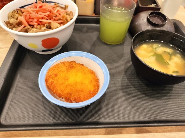 松屋の写真 松屋(松のや併設) 草津駅西口店 - 草津/牛丼 | 食べログ
