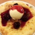 サイゼリヤ - デザートフォッカチオチェリーソース