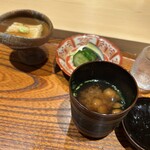 日本料理 柳燕 - 煮アナゴ、お椀、漬物