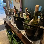 ワインとクラフトビール はるばる - 