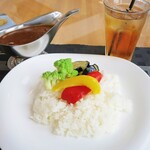 MARINA RESTAURANT TRIM - 欧風カレー1300円税込ｗ　アイスティー450円税込ｗ