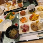 ホテルマイユクール祥月 - 朝食。ライブキッチンのオムレツが美味しかったです。