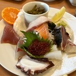 活魚料理 びんび家 - 刺身盛り合わせ　　