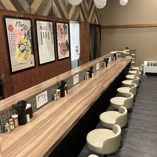 明るい店内で利用しやすい♪気軽に入れるラーメン店