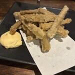 魚酔 - 煮出しごぼうの唐揚げ
