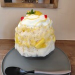 patisserie andbell - 横からの図