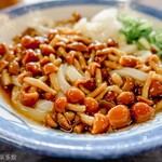 ヨコクラうどん - なめこおろしぶっかけ